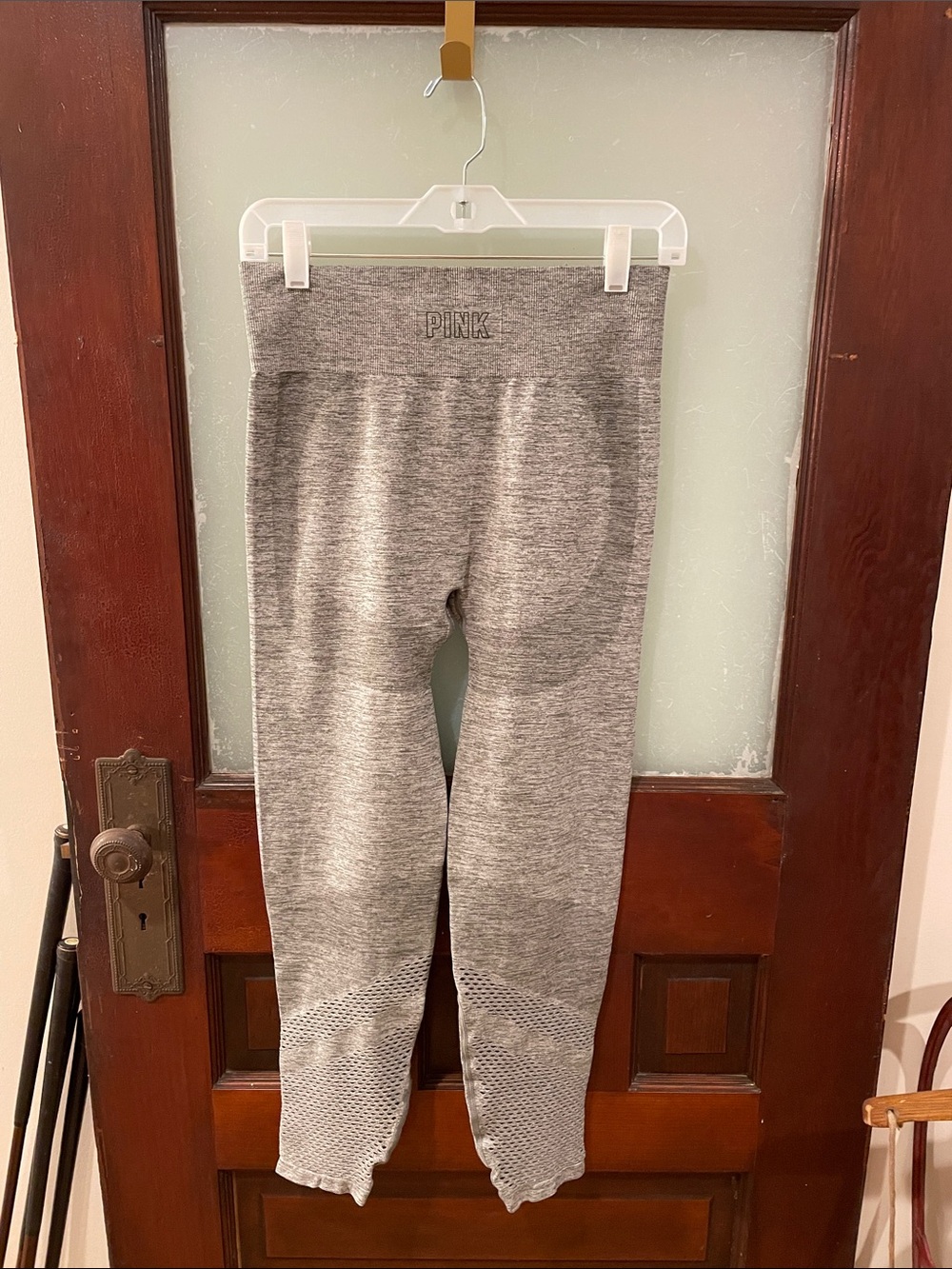 PINK Gray Seamless Stretch Ribbed Leggings - Picture 3 of 4